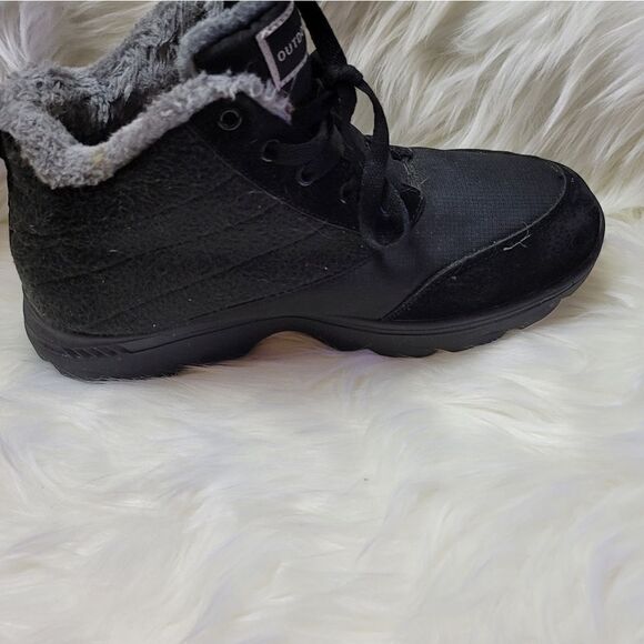 Black BomKinta Fur Lined Winter Boots. - Picture 2 of 6